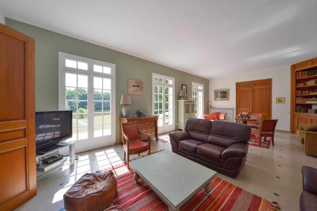 La Genetiere - Grande Maison Avec Etang En Sologne Mery-es-Bois Buitenkant foto